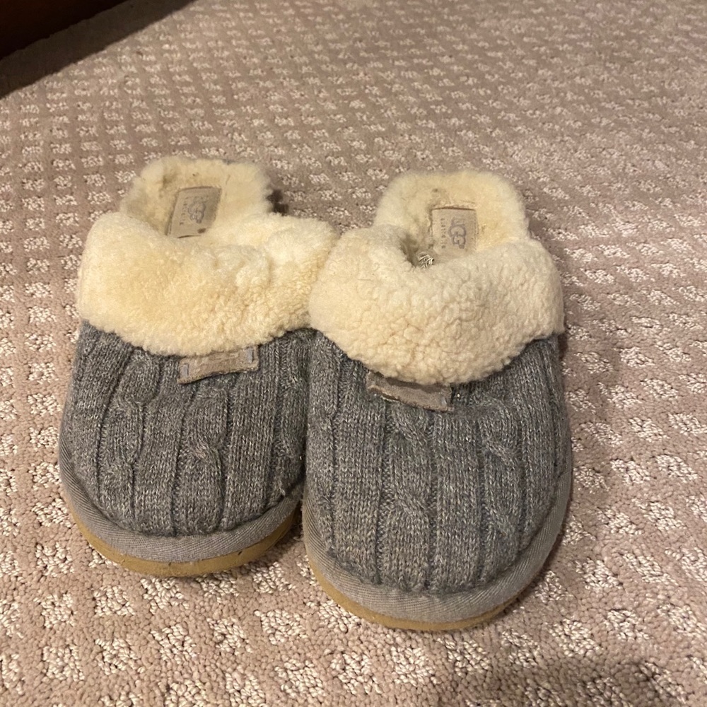 cute good condition grey ugg slippers